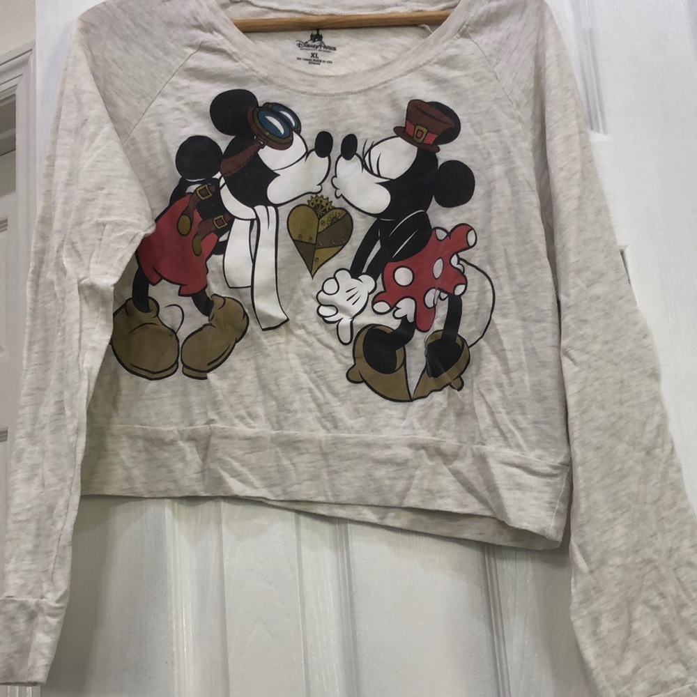 DISNEYPARKS XL Minnie Mickey Kiss Long sleeve Crop